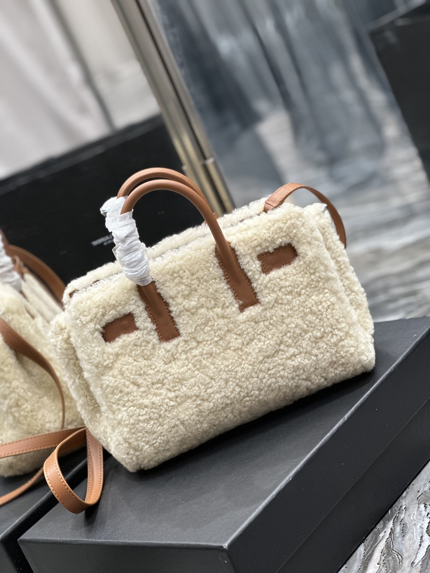 YSL Sac De Jour-22x18x11CM